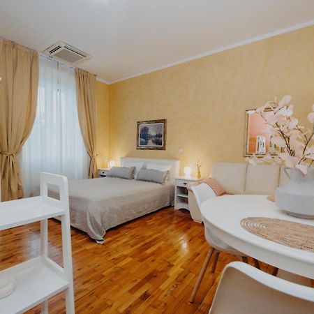 Rooms And Studios Villa Rossella 2 Rovinj Exterior foto