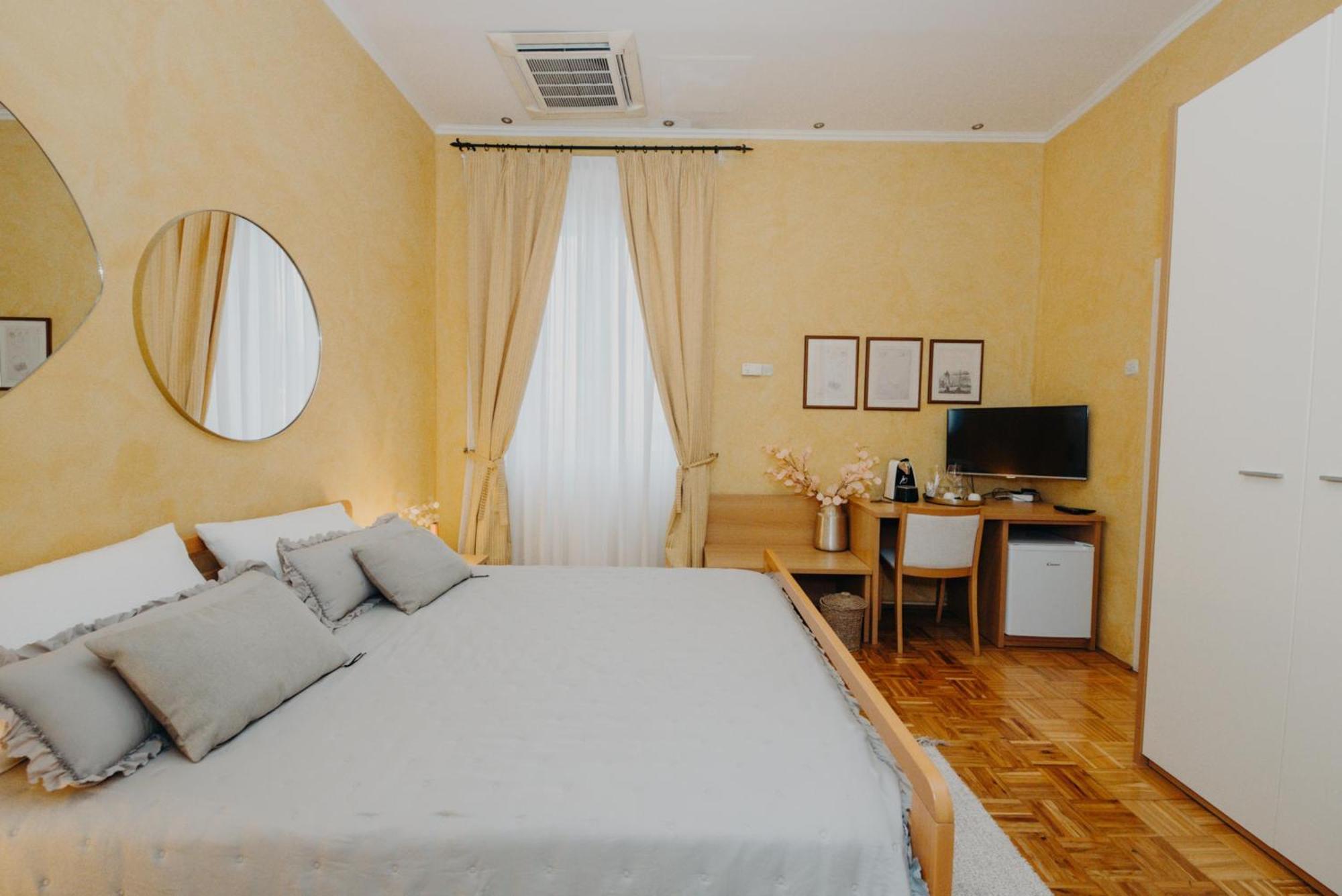 Rooms And Studios Villa Rossella 2 Rovinj Exterior foto